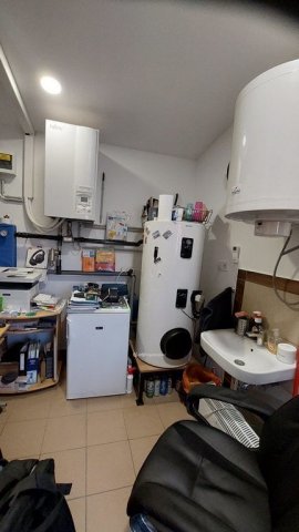 Eladó családi ház, Péren 99.9 M Ft, 4 szobás