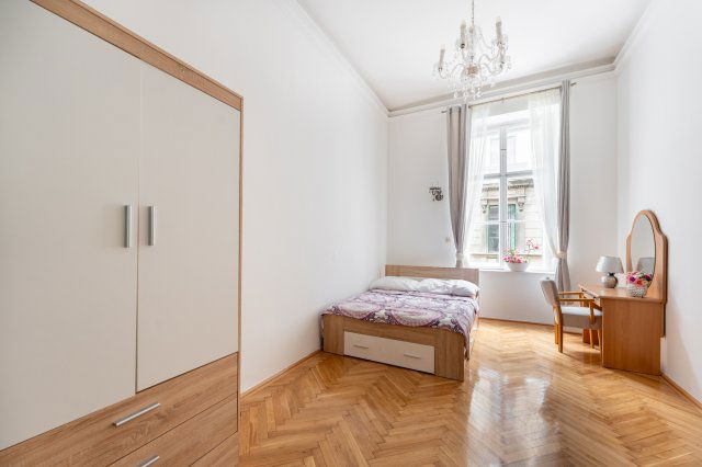 Kiadó téglalakás, albérlet, V. kerületben, Ferenciek terén