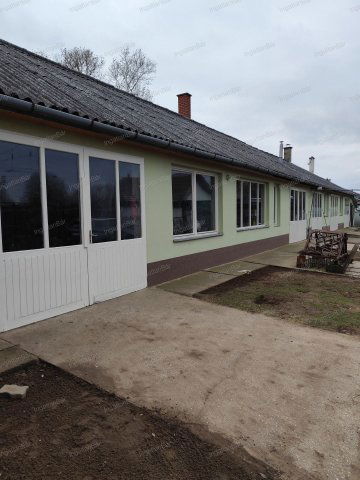 Eladó családi ház, Nyíregyházán 98 M Ft, 2 szobás