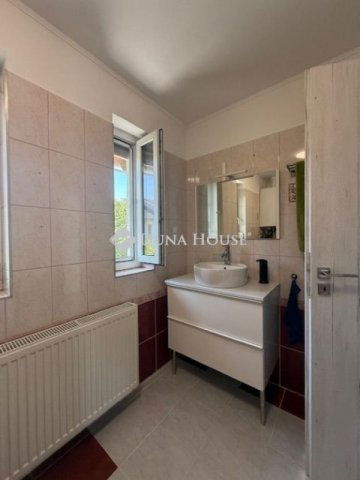 Eladó családi ház, Vecsésen 105 M Ft, 4 szobás