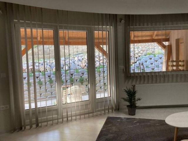 Eladó családi ház, Pécsett 104.9 M Ft, 4 szobás