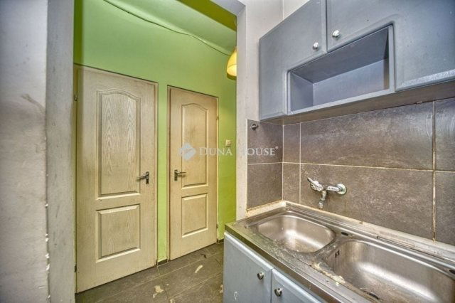 Eladó téglalakás, Budapesten, XXI. kerületben 34.9 M Ft