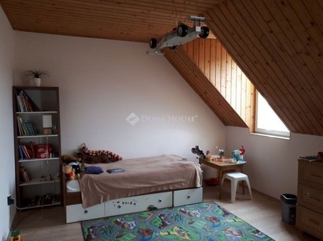 Eladó sorház, Pécsett 119.9 M Ft, 2+1 szobás