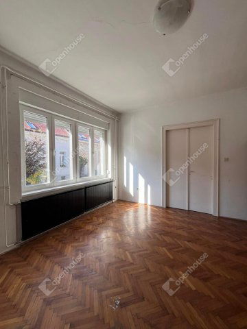 Eladó téglalakás, Szombathelyen 51.9 M Ft, 3 szobás