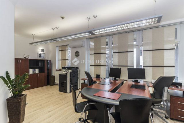 Eladó iroda, Szombathelyen, Semmelweis Ignác utcában 39.5 M Ft