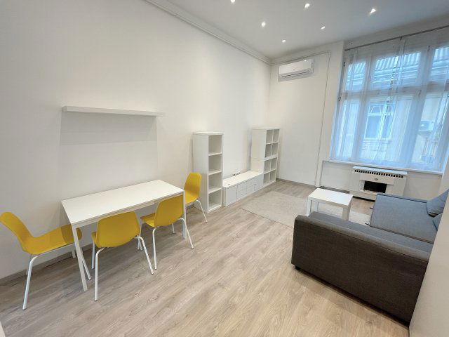 Kiadó téglalakás, albérlet, Budapesten, VI. kerületben
