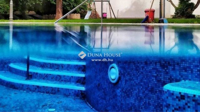 Eladó hotel, Gödön 1050 M Ft, 21 szobás / költözzbe.hu