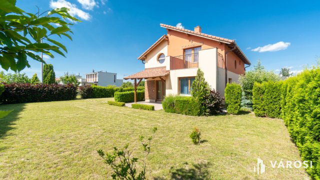 Eladó családi ház, Siófokon 139.99 M Ft, 5 szobás