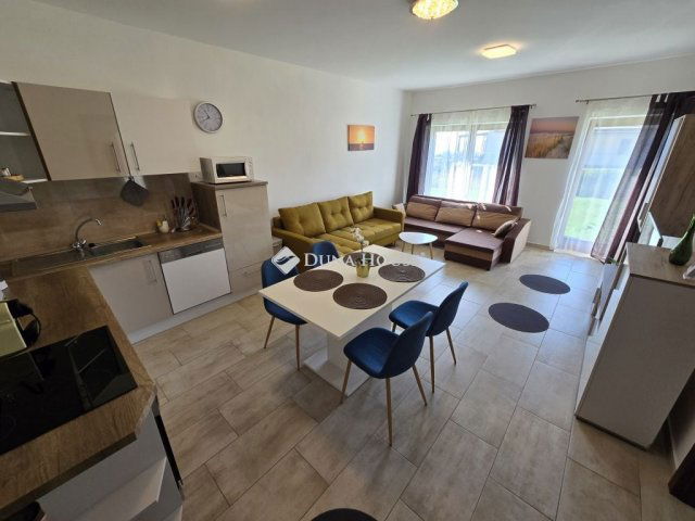 Kiadó téglalakás, albérlet, Alsóörsön, Lovasi úton, 2 szobás