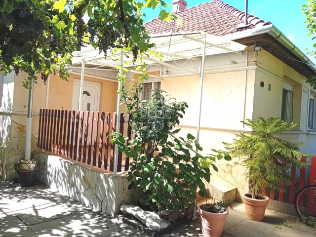 Eladó családi ház, Érden 99.9 M Ft, 5+1 szobás