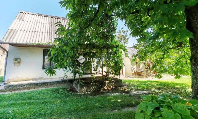 Eladó családi ház, Csurgón 10 M Ft, 1 szobás