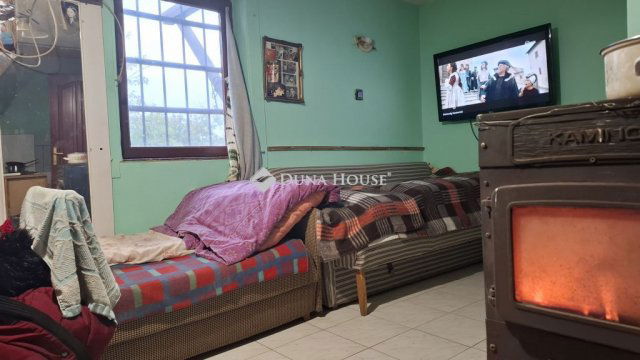 Eladó családi ház, Bagon 35 M Ft, 2 szobás