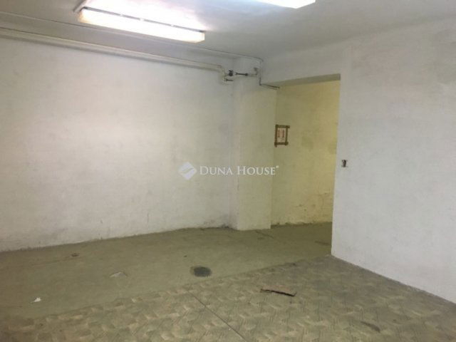 Eladó ipari ingatlan, Budapesten, XIV. kerületben 800 M Ft