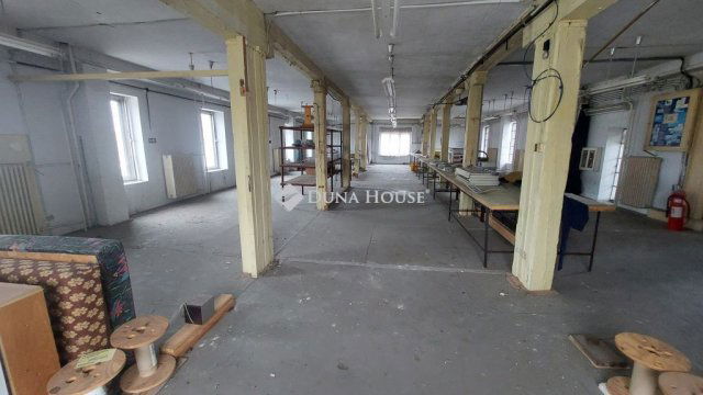 Eladó ipari ingatlan, Császártöltésen 41 M Ft