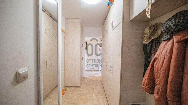 Eladó panellakás, Szekszárdon, Csatári utcában 44 M Ft