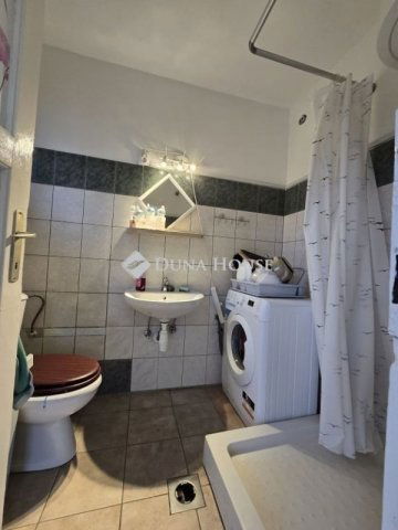 Eladó ikerház, Budapesten, XVIII. kerületben 99.9 M Ft, 4 szobás