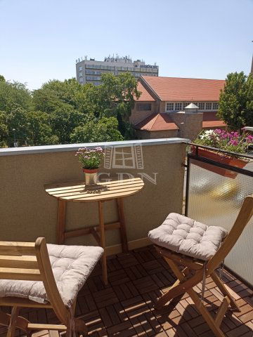 Eladó téglalakás, Budapesten, XIV. kerületben, Bosnyák téren