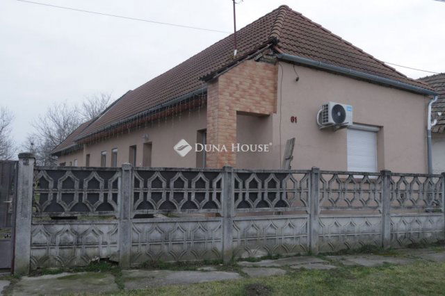 Eladó családi ház, Mocsán 45.9 M Ft, 3 szobás