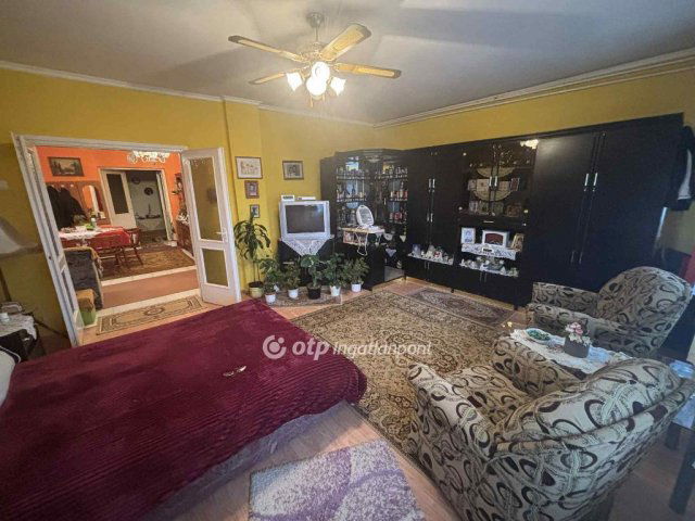 Eladó családi ház, Forrón 28 M Ft, 3 szobás