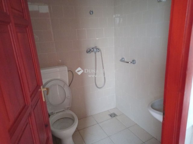 Eladó hotel, Dunaharasztin 199.9 M Ft, 20 szobás