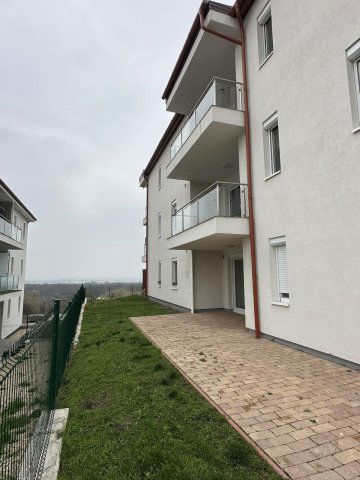 Eladó téglalakás, Várpalotán 79.9 M Ft, 4 szobás