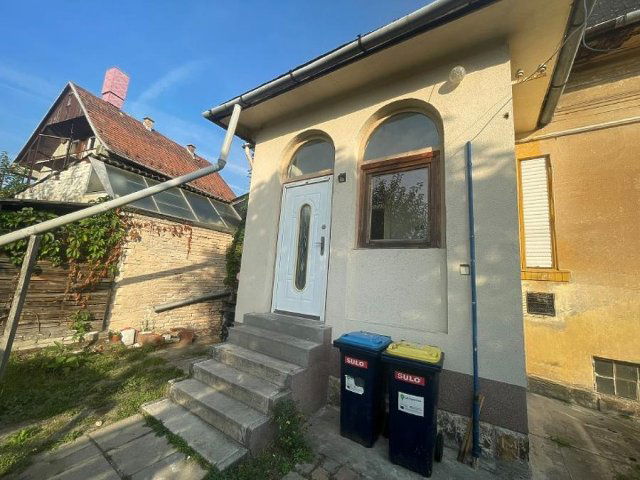 Eladó családi ház, Budapesten, IV. kerületben 69.5 M Ft