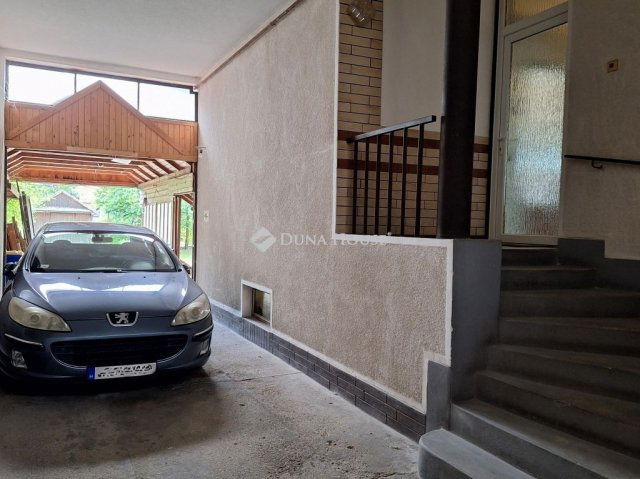 Eladó családi ház, Kecskeméten 99.9 M Ft, 7 szobás