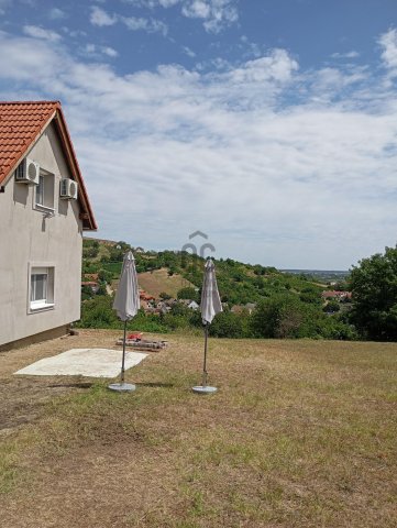 Eladó családi ház, Szekszárdon 117 M Ft, 4 szobás