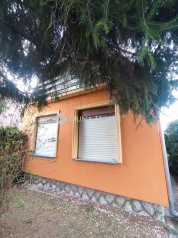 Eladó nyaraló, Harkányban 39 M Ft, 5 szobás