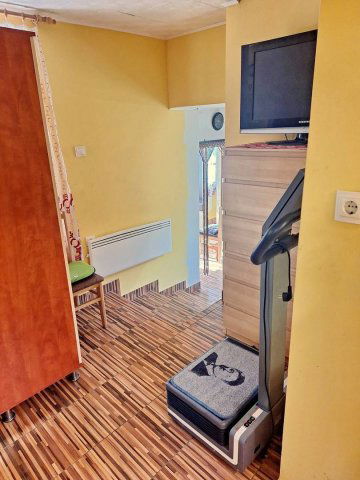 Eladó családi ház, Budapesten, XXI. kerületben 49 M Ft, 2 szobás