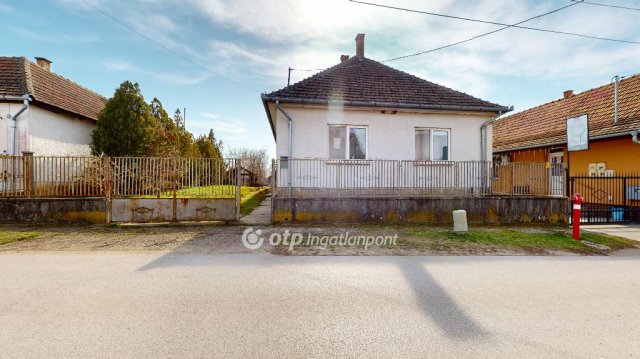 Eladó családi ház, Ópályin 24.9 M Ft, 5 szobás