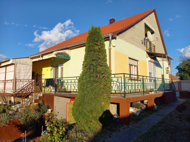 Eladó családi ház, Sükösdön 33.9 M Ft, 3 szobás