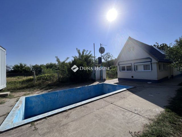 Eladó ipari ingatlan, Pakson 49.99 M Ft / költözzbe.hu