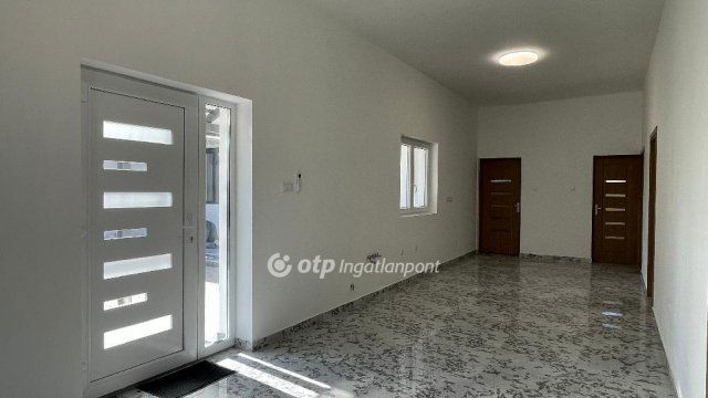 Eladó családi ház, Üllőn 97.5 M Ft, 4 szobás