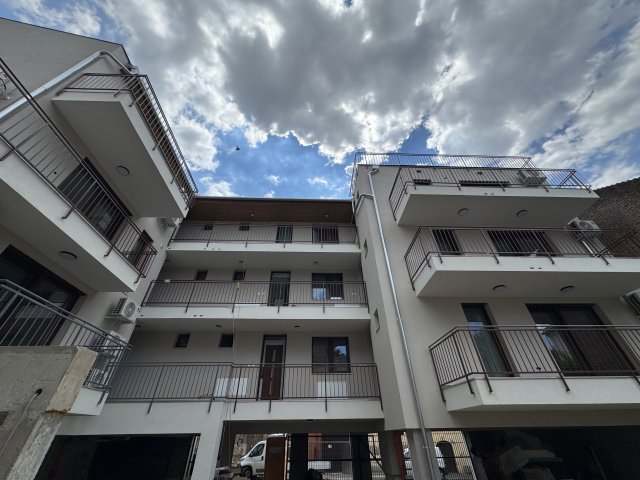 Eladó téglalakás, Pécsett, Perczel Miklós utcában 219.9 M Ft