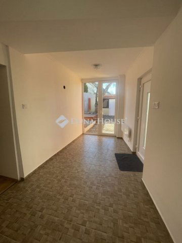 Eladó családi ház, Baján, Martinovics Ignác utcában 39.9 M Ft