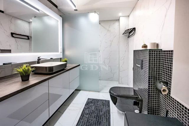 Eladó téglalakás, Budapesten, VI. kerületben 93 M Ft, 2 szobás