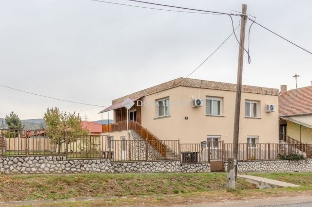 Eladó családi ház, Cserépfaluban 58 M Ft, 6 szobás