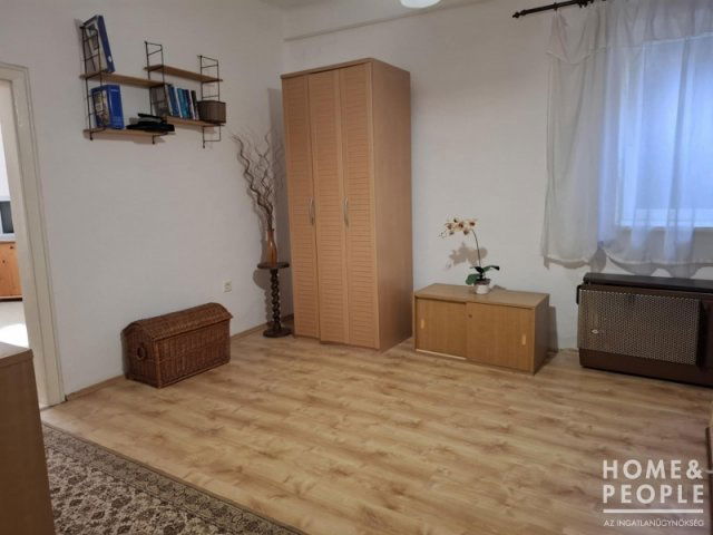 Eladó családi ház, Szegeden 50.9 M Ft, 3 szobás