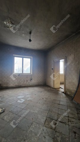 Eladó családi ház, Ácson 26.5 M Ft, 3 szobás