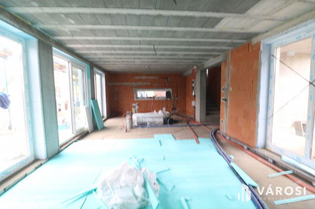 Eladó családi ház, Szegeden 155.15 M Ft, 5 szobás