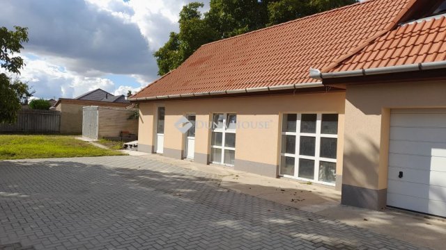 Kiadó iroda, Debrecenben, Gohér utcában 200 E Ft / hó