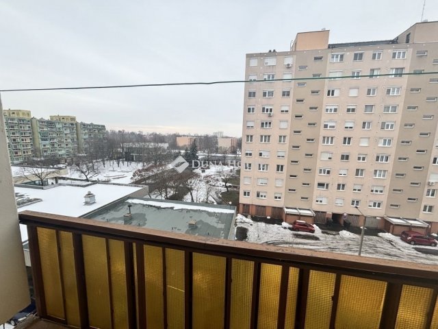 Eladó panellakás, Kecskeméten 62.5 M Ft, 3 szobás