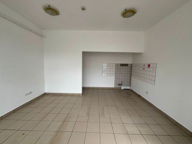 Kiadó üzlethelyiség, Miskolcon 200 E Ft / hó