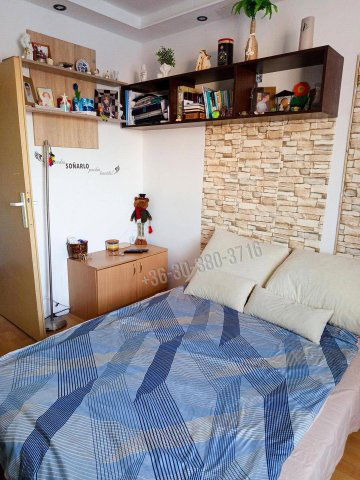 Eladó panellakás, Dunaújvárosban 23.7 M Ft, 1+2 szobás