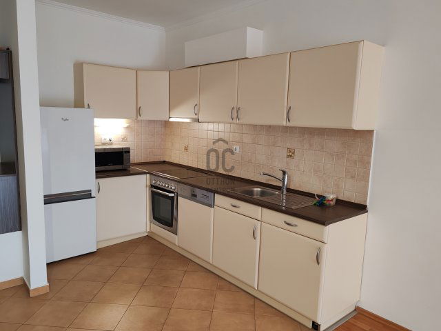 Eladó téglalakás, Győrött 92 M Ft, 3 szobás