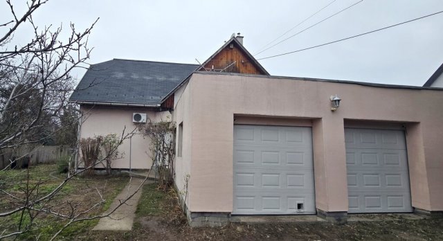 Eladó családi ház, Szigetszentmiklóson 99.8 M Ft, 4 szobás