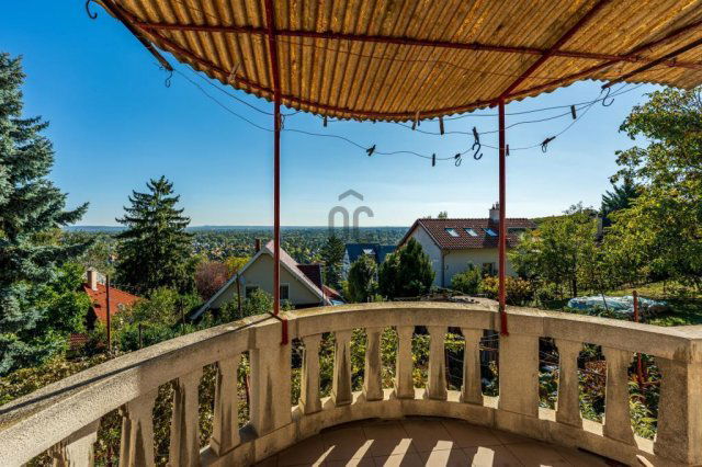 Eladó családi ház, Budapesten, III. kerületben 159 M Ft