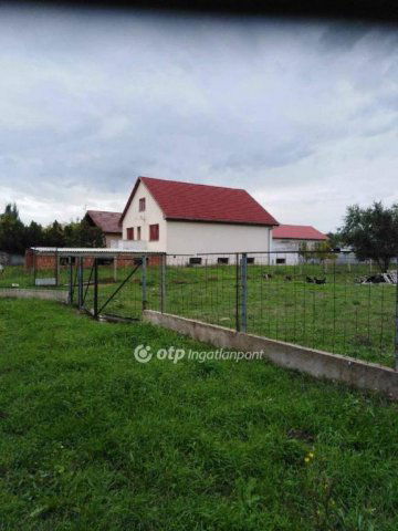 Eladó családi ház, Debrecenben 160 M Ft, 3 szobás