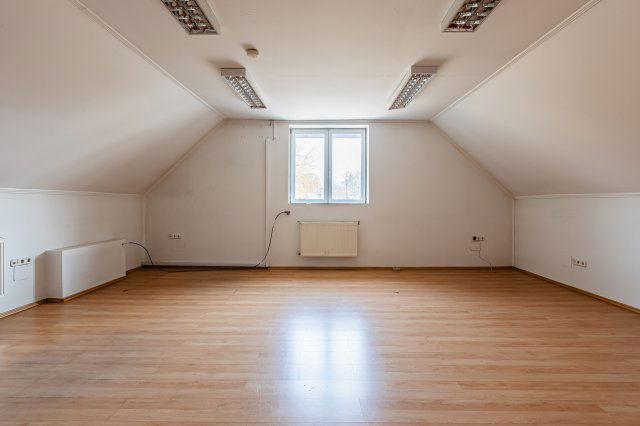 Eladó családi ház, Budapesten, XV. kerületben 289 M Ft, 8 szobás